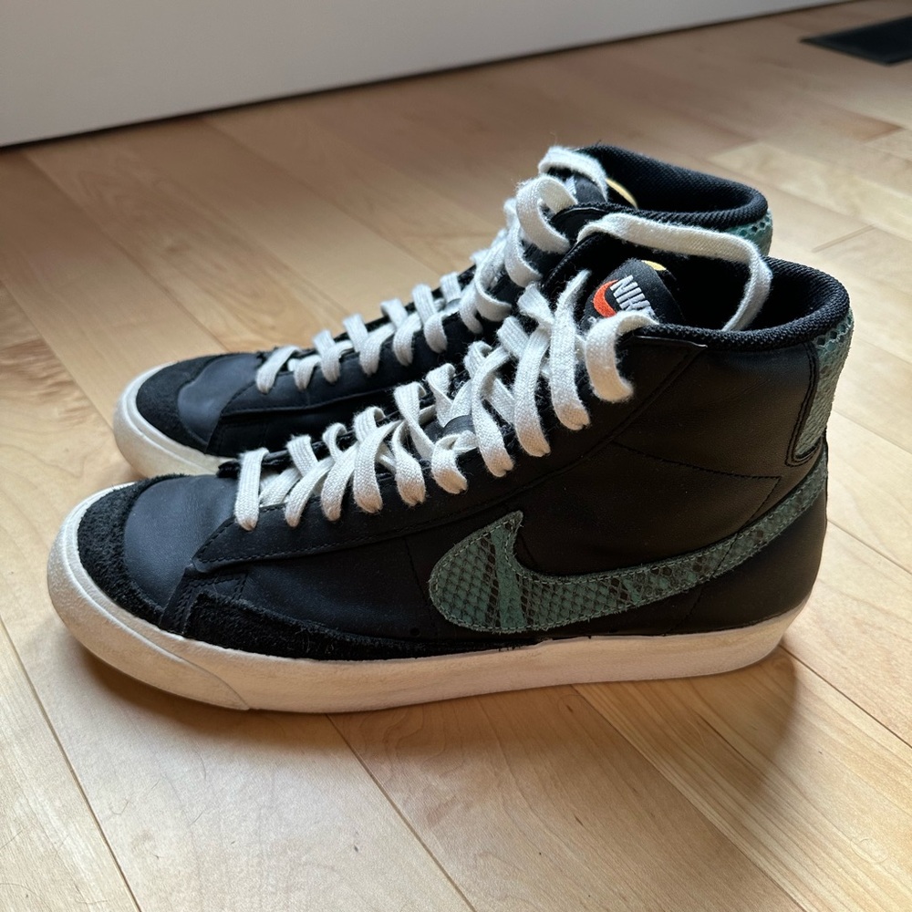 Nike Blazer mid 77 black and snakeskin size 10